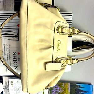 Authenticated Coach bag in excellent condition